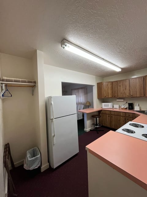 Single Room | Private kitchen