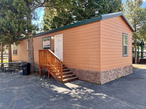 Family Mobile Home | Free WiFi, bed sheets