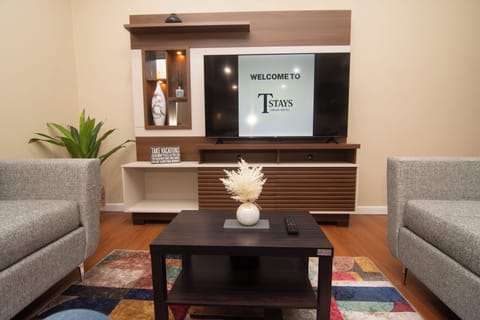 Executive Suite | Living area
