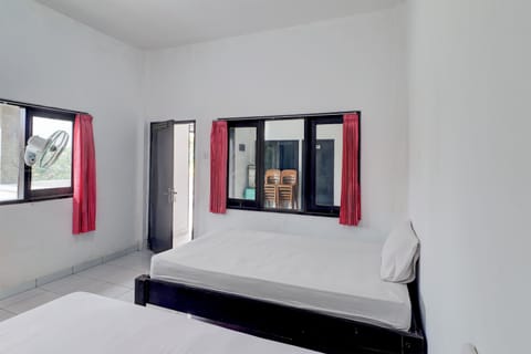 Deluxe Twin Room | Free WiFi, bed sheets