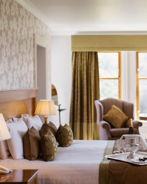 In-room safe, laptop workspace, blackout drapes, iron/ironing board