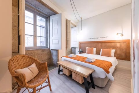 Apartment (GuestReady - Genuine Oporto Apts) | Desk, laptop workspace, free WiFi