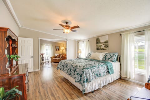 House (4 Bedrooms) | Interior