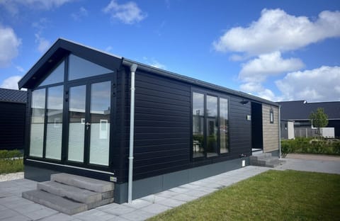 Front of Holiday Park De Zeeuwse Parel - Zeeparel