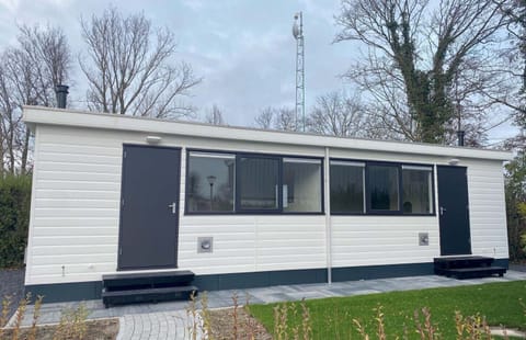 Front of Holiday Park De Zeeuwse Parel - Hotel Room