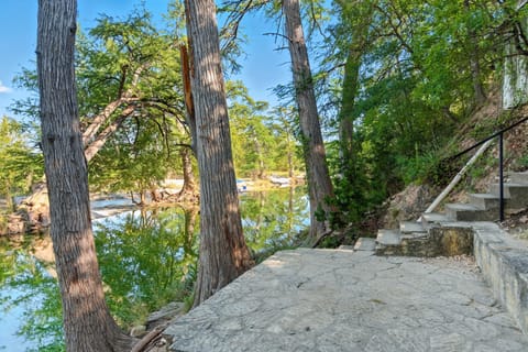 Cabin, 3 Bedrooms | Property grounds