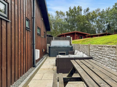 Hot tub | The Curious Stag, Rothbury