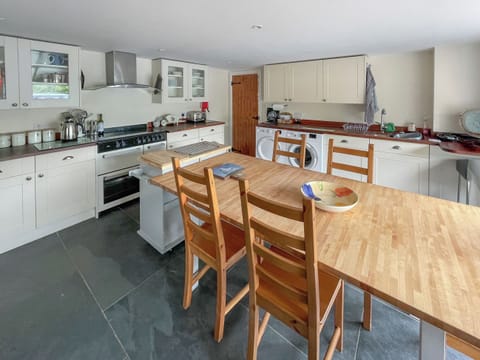 Kitchen | Maes y Falwen, Mold and the Clwydian Range