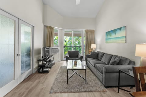 Welcome To Maui Banyan A-202!