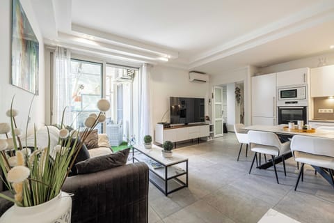 Apartment | Living area