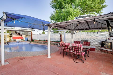 El Paso Vacation Rental | 3BR | 2BA | 1,900 Sq Ft | 1 Step Required