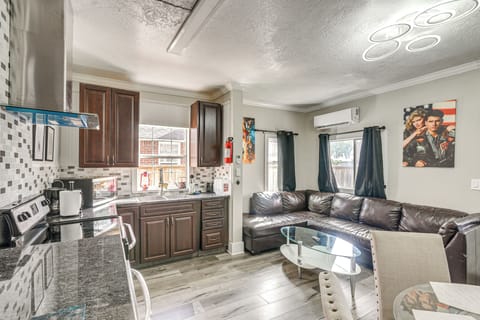 Houston Vacation Rental | 1BR | 2BA | 800 Sq Ft | Stairs Required
