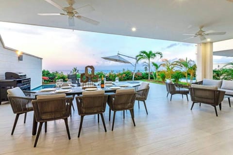 Apartment, 3 Bedrooms, Private Pool, Ocean View | Lounge