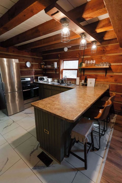 Cabin, Multiple Beds, Hot Tub (Pine Ridge Cabin) | Private kitchen | Coffee/tea maker
