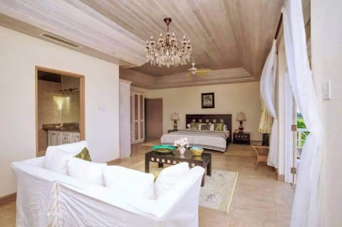 House, 6 Bedrooms, Private Pool, Garden View | Living room