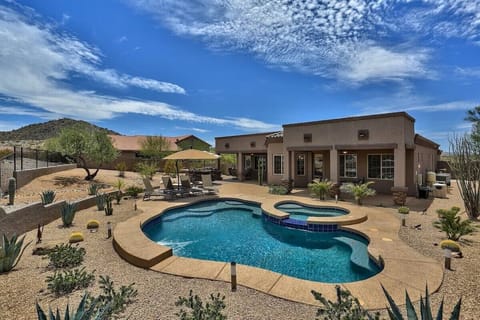 4 Bed 3.5 Bath Sleeps 8
