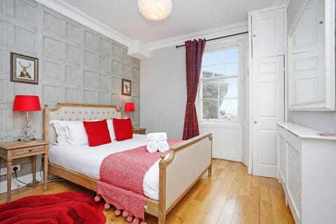 Apartment, City View | Laptop workspace, free WiFi, bed sheets