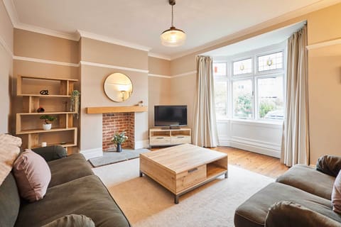 Bristol Avenue, Saltburn-by-the-Sea - Host & Stay