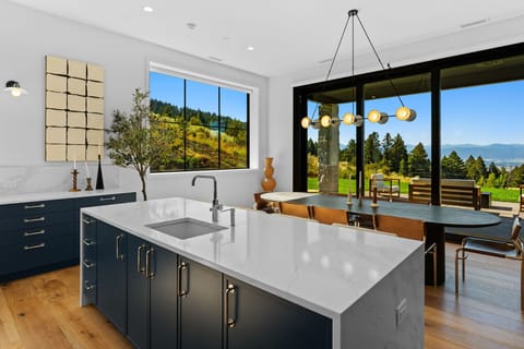 Kitchen Island with win chiller & ice maker