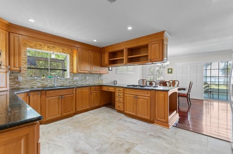 House, Multiple Beds (Sunrise on Halifax) | Private kitchen | Oven, toaster