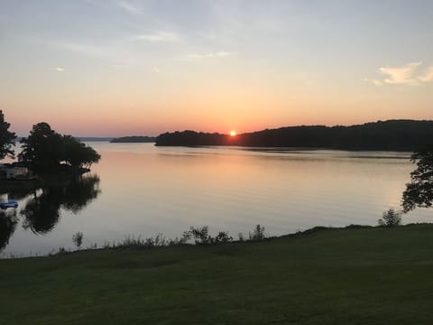 3rd bedroom King Size Bed