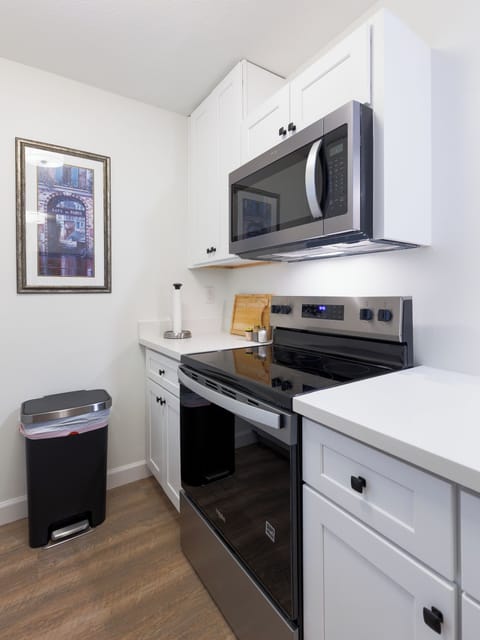 Everything you'll need in this fully functional kitchen