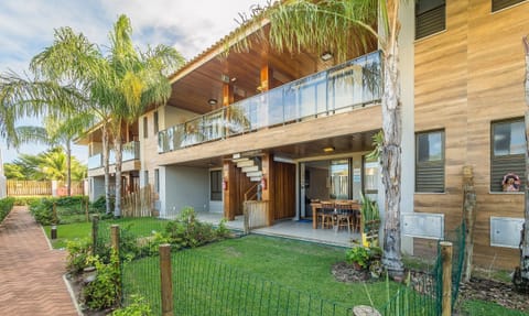 Basic Apartment | Exterior