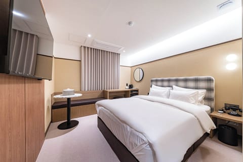 Basic Double Room | WiFi (free)