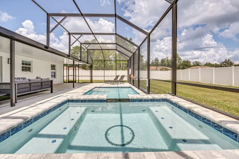 Summerfield Vacation Rental | 3BR | 2BA | 1,498 Sq Ft | 1 Step to Enter