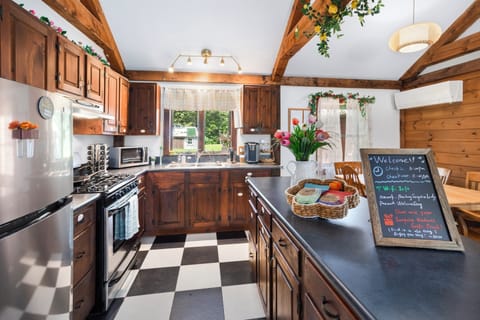 Full Kitchen complete appliances
