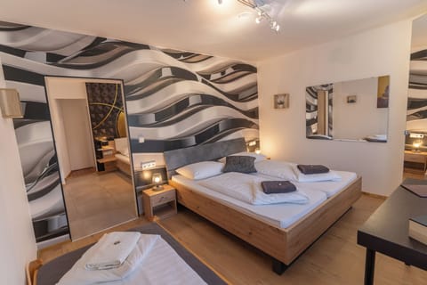 Apartment, 2 Bedrooms, Garden View | In-room safe, free WiFi