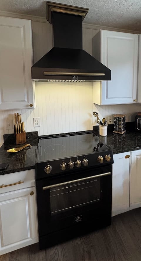 Fully stocked kitchen with everything you need to prepare a meal and entertain