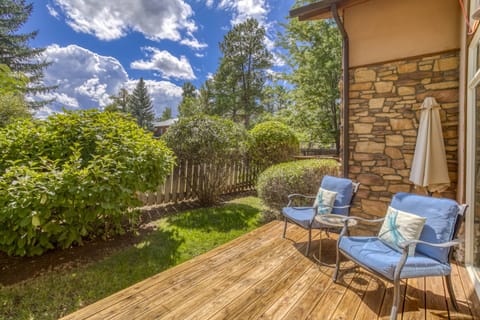 Welcome to Red Fox Retreat perfectly situated in uptown Pagosa Springs. This townhome sleeps 7 and is almost 2700sf. Fun is just a few steps away!