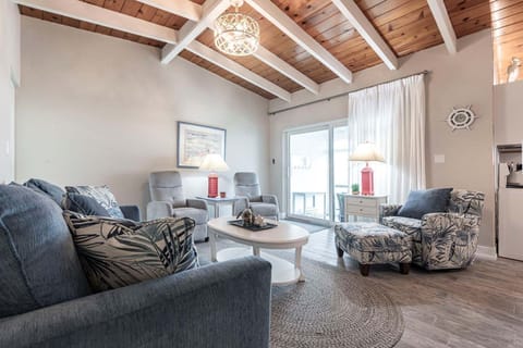 03 Living Room