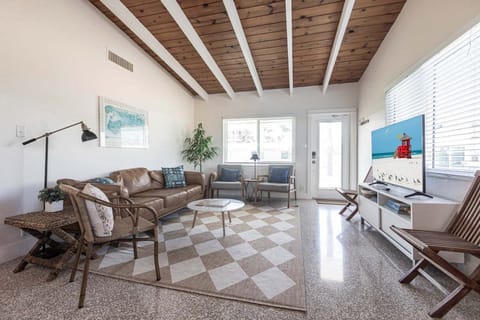 02 Living Room
