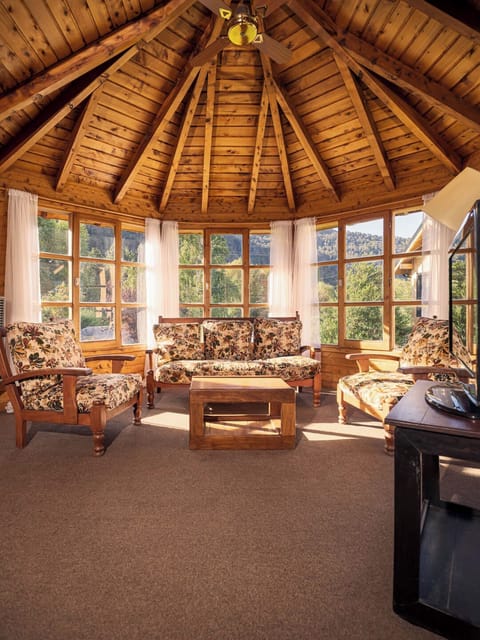 Classic Cottage, Patio, Mountain View | Living area | TV, fireplace
