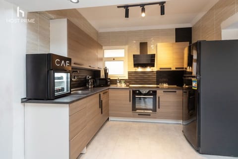 Apartment, City View | Private kitchen | Espresso maker, coffee/tea maker, electric kettle