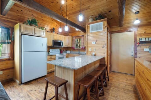 b7367a6b-2154-4afb-8762-c8c21d69c96f