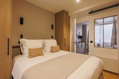 Apartment | 1 bedroom, laptop workspace, iron/ironing board, bed sheets