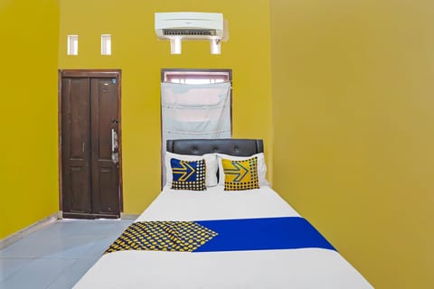 Basic Double Room | Bed sheets