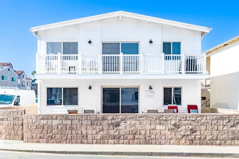 Enjoy both the downstairs and upper level of this Newport Beach getaway!
                