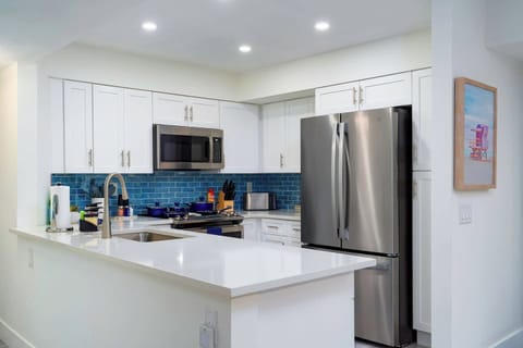 Full stocked kitchen if you want to put your chef hat on!