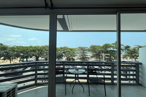 Grand Room, 1 King Bed, Balcony, Sea View | In-room safe, desk, blackout drapes, free WiFi