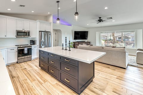 House (3 Bedrooms) | Interior