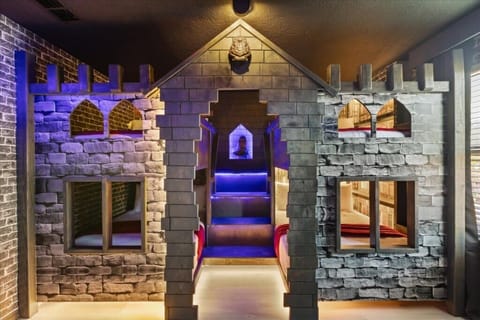 2669 Santosh Cove (24).jpg