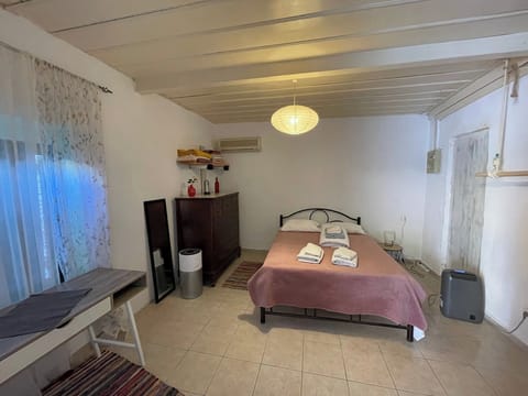 1 bedroom, WiFi (free), bed sheets
