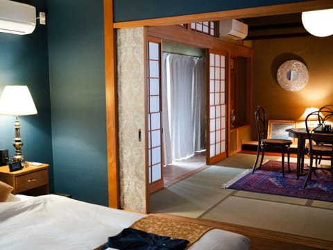 Quadruple Room | Down comforters, free WiFi, bed sheets