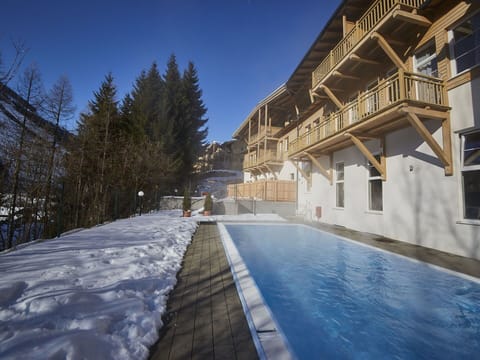 Sky, Water, Building, Window, Tree, Plant, Cloud, Urban Design, Swimming Pool, Landscape