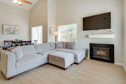 Bryan Vacation Rental | 2BR | 1BA | 1 Step to Enter | 1,024 Sq Ft
