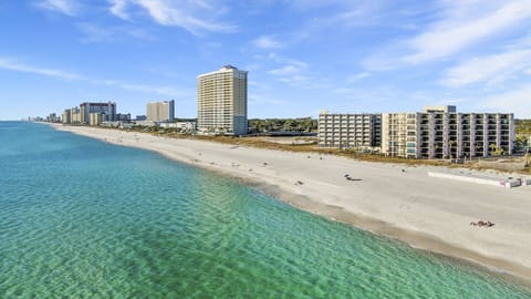 Moondrifter Resort, directly on the beach!
